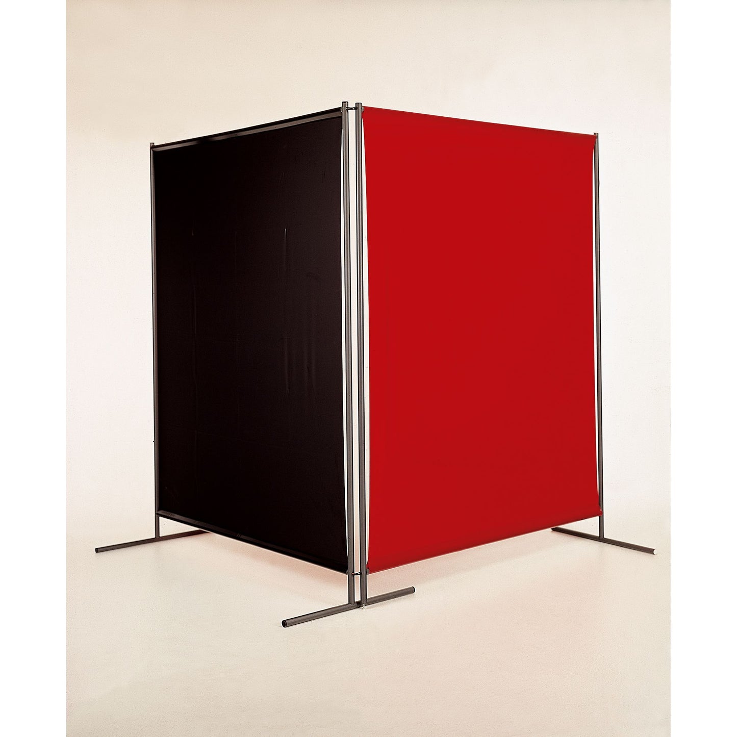 Welding curtain with stand